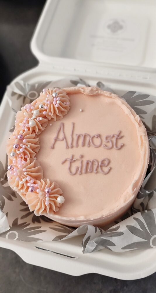 designer-cakes-by-cezanne-cakes-and-catering