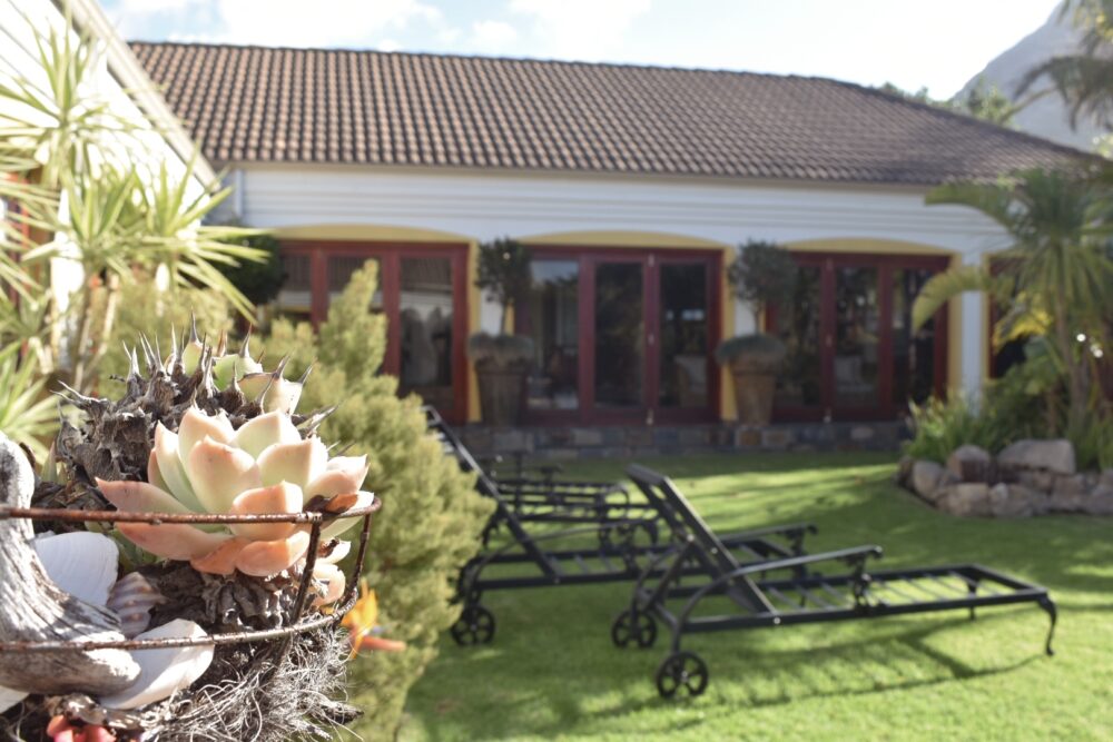 villa-chad-garden